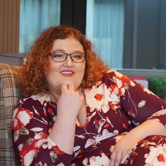 Meet your Posher, Michaella - Picture 2 of 2